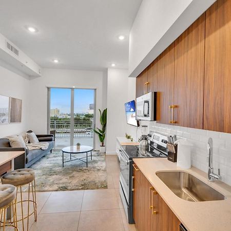 Modern Unit In Downtown Miami With Free Parking Apartment Exterior photo