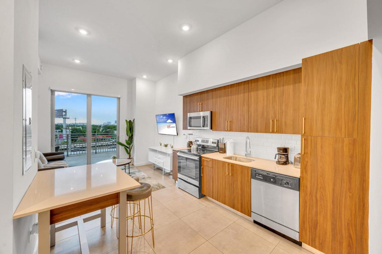 Modern Unit In Downtown Miami With Free Parking Apartment Exterior photo